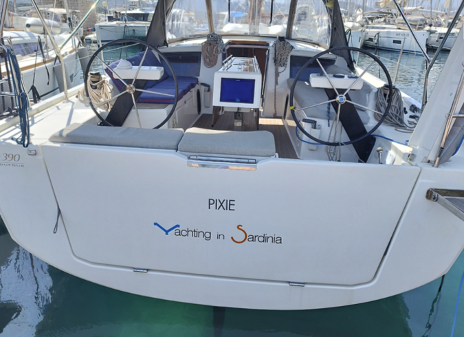 Dufour 390 - Pixie - 2019.